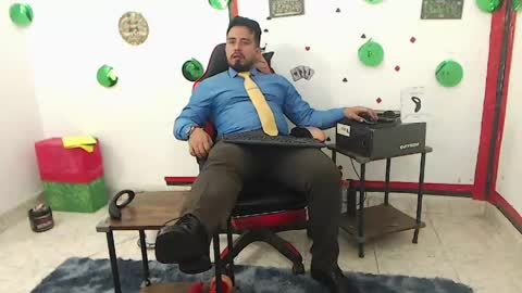 Kaleth online show from May 5, 6:24 pm