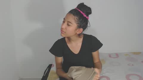 kalifah_ online show from May 5, 4:02 pm