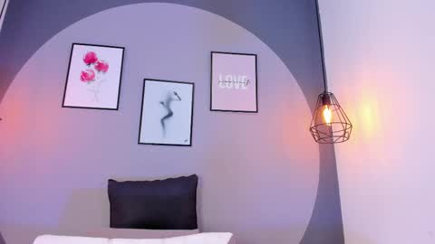 Carolina   online show from February 17, 8:49 pm