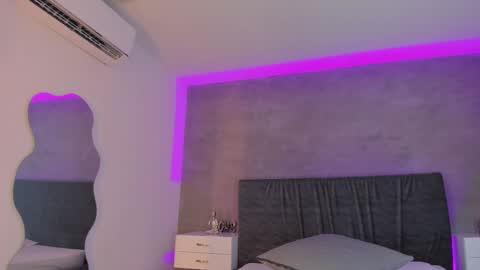 Carolina   online show from February 28, 8:18 pm