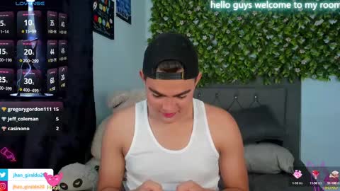 Snapshot of kami_22 chatting on January 12, 12:39 am camilo independent model online show from January 12, 12:39 am