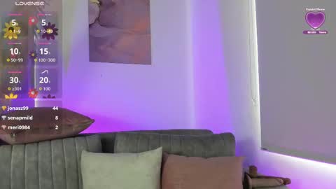 Snapshot of kamila_flower chatting on September 30, 3:11 pm kamila_flower online show from September 30, 3:11 pm