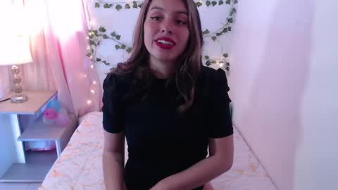 Snapshot of kamilew chatting on September 18, 6:34 pm kamilew online show from September 18, 6:34 pm