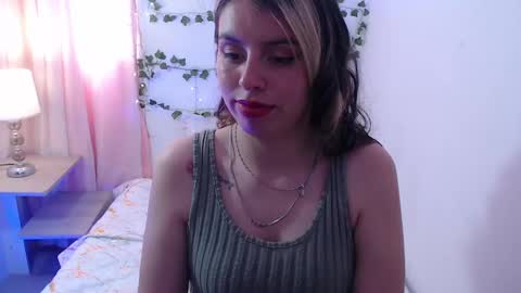 Snapshot of kamilew chatting on September 12, 6:32 pm kamilew online show from September 12, 6:32 pm