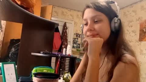 Snapshot of kamisalling chatting on September 29, 5:17 am Mari Simmons online show from September 29, 5:17 am