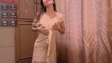 Mari  Simmons online show from November 20, 9:19 am