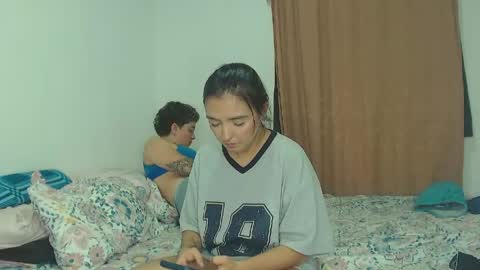 kammy   y   camila online show from May 27, 1:57 am