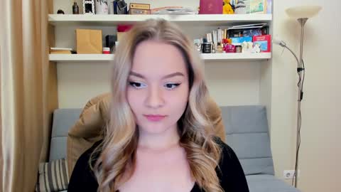 Snapshot of kara_smith_ chatting on January 5, 9:47 pm Kara. Off from 15th till 24th of December online show from January 5, 9:47 pm