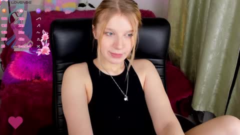 Snapshot of karambamoon chatting on February 1, 8:47 pm Lera online show from February 1, 8:47 pm