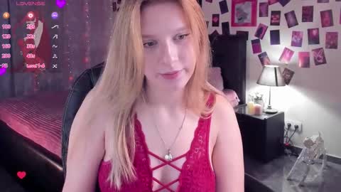 Snapshot of karambamoon chatting on October 11, 9:51 pm Lera online show from October 11, 9:51 pm