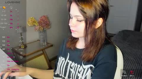 Snapshot of karen_jeff chatting on September 24, 11:39 am Karen online show from September 24, 11:39 am