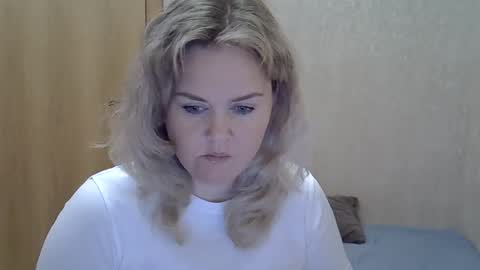 Snapshot of karennelsonx chatting on October 19, 4:11 pm karennelsonx online show from October 19, 4:11 pm