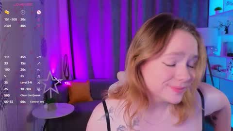Snapshot of kari_lunna chatting on September 12, 3:52 am Karoline online show from September 12, 3:52 am