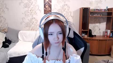 Snapshot of karicynthia chatting on September 20, 4:21 pm Lisa Backler online show from September 20, 4:21 pm