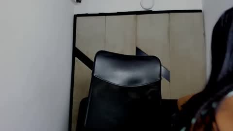 Snapshot of karina_aurora chatting on February 14, 4:58 am karina_aurora online show from February 14, 4:58 am