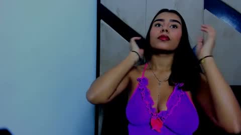 Snapshot of karina_aurora chatting on February 15, 5:51 am karina_aurora online show from February 15, 5:51 am
