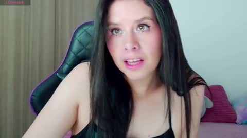 Snapshot of karina_ston chatting on October 17, 5:50 pm karina stone online show from October 17, 5:50 pm