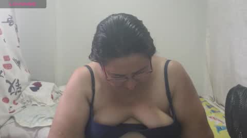 Karina online show from December 1, 2:37 pm