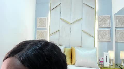 karinaacox online show from April 14, 12:41 pm