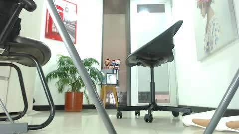 Karin online show from December 18, 12:22 pm