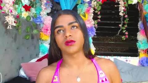 Snapshot of karly_coffe chatting on October 19, 5:34 am KARLY. online show from October 19, 5:34 am