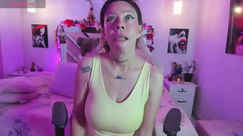 Karly Moonns online show from December 1, 6:11 am