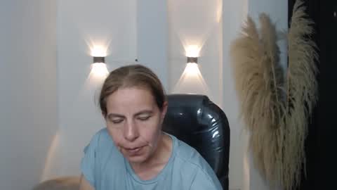 KARLYE online show from January 6, 1:31 am