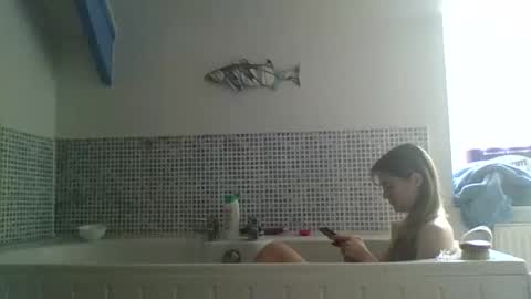 Karma Queen online show from April 4, 9:38 am