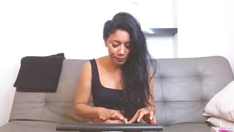Snapshot of karol_ebony chatting on February 15, 3:09 am karolina online show from February 15, 3:09 am