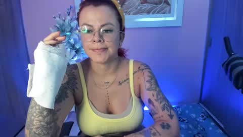 Snapshot of karol_milf__ chatting on January 26, 10:13 pm kAROL MILF online show from January 26, 10:13 pm