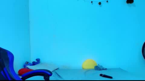 Snapshot of karol_naughty chatting on September 15, 9:44 am online show from September 15, 9:44 am
