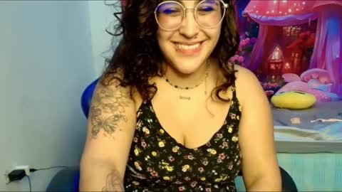 Snapshot of karol_naughty chatting on September 25, 9:55 pm online show from September 25, 9:55 pm