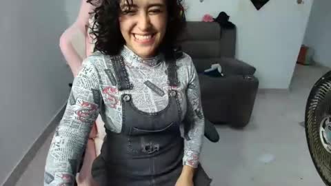 Snapshot of karol_naughty chatting on March 9, 1:46 am online show from March 9, 1:46 am