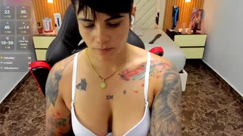 Snapshot of karolandluna chatting on September 9, 7:58 pm Karol and Luna online show from September 9, 7:58 pm