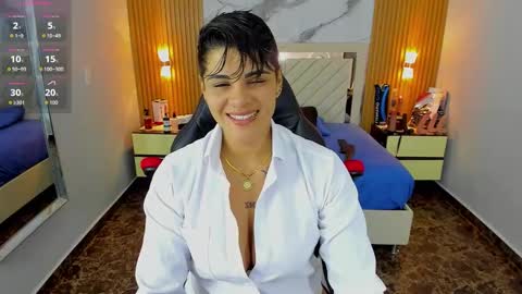 Snapshot of karolandluna chatting on October 17, 8:02 pm Karol and Luna online show from October 17, 8:02 pm