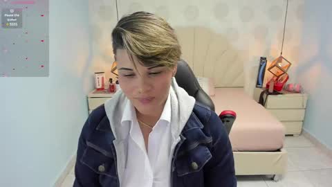 Snapshot of karolandluna chatting on March 1, 2:59 am Karol and Luna online show from March 1, 2:59 am