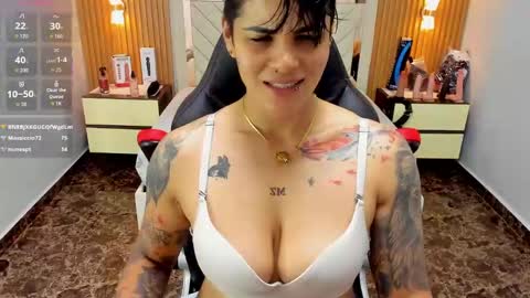 Snapshot of karolandluna chatting on September 13, 8:00 pm Karol and Luna online show from September 13, 8:00 pm