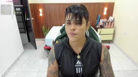 Snapshot of karolandluna chatting on September 11, 2:35 am Karol and Luna online show from September 11, 2:35 am