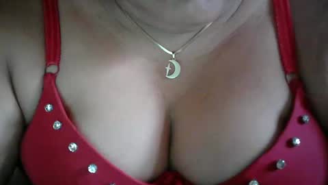 Snapshot of karolbb chatting on March 1, 10:21 pm karolbb online show from March 1, 10:21 pm