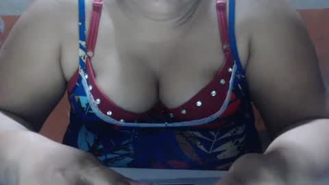 Snapshot of karolbb chatting on January 11, 11:24 pm karolbb online show from January 11, 11:24 pm