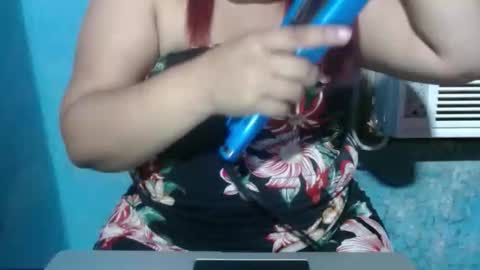 Snapshot of karolbb chatting on September 25, 11:28 am karolbb online show from September 25, 11:28 am