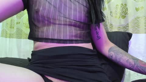 Snapshot of karoli_sanz chatting on February 7, 2:19 am Karolinstagram.karoli sanz online show from February 7, 2:19 am