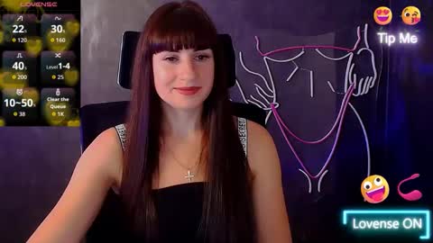 Snapshot of karolina_mia chatting on September 25, 5:36 am Caroline online show from September 25, 5:36 am