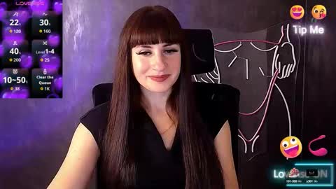 Snapshot of karolina_mia chatting on October 4, 8:34 am Caroline online show from October 4, 8:34 am