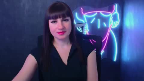 Snapshot of karolina_mia chatting on December 3, 6:21 am Caroline online show from December 3, 6:21 am