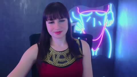 Snapshot of karolina_mia chatting on December 2, 6:24 am Caroline online show from December 2, 6:24 am