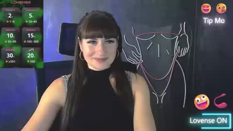 Snapshot of karolina_mia chatting on October 11, 8:19 am Caroline online show from October 11, 8:19 am