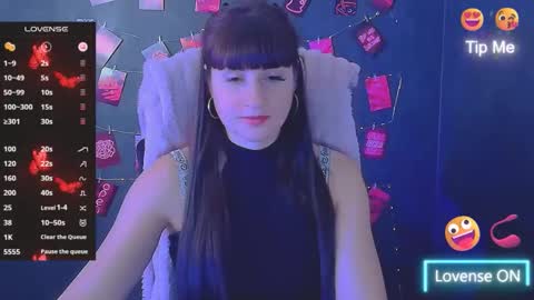 Caroline online show from November 28, 10:11 am