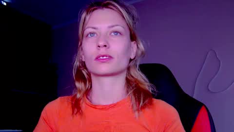 karoline121 online show from October 13, 4:36 am