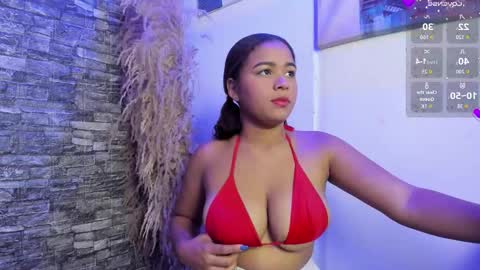 Snapshot of karoll__sex chatting on September 17, 2:31 pm KAROLL online show from September 17, 2:31 pm